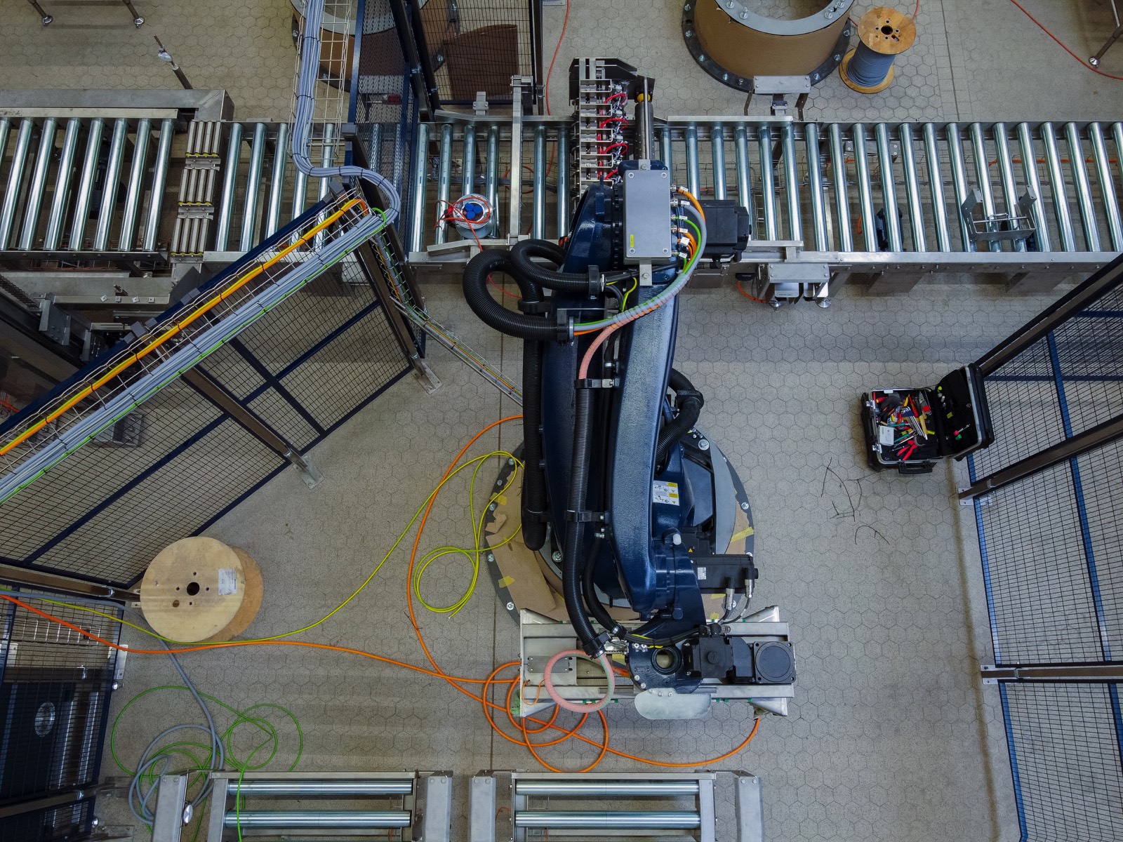 Drone Indoorfluege Industrie 02